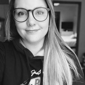 Meet your Posher, Abigail